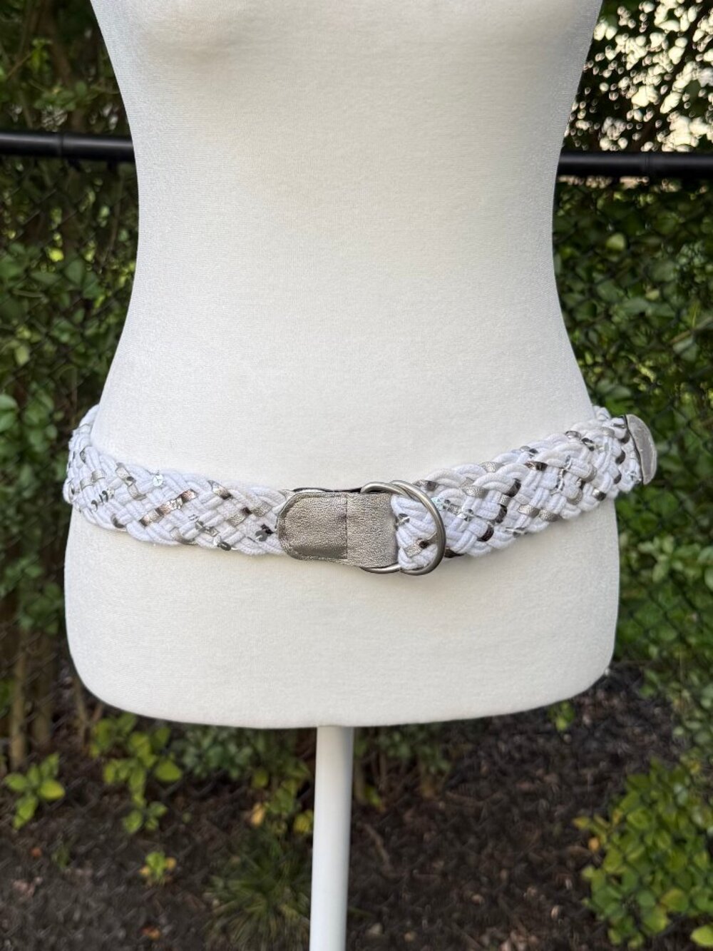 Vintage Silver/White/Sequin Woven D-Ring Belt